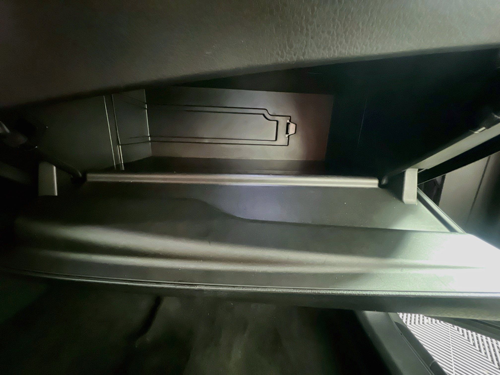 Used 2025 Toyota Camry SE FWD image 35
