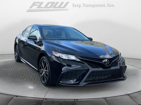 Used 2024 Toyota Camry SE w/ Convenience Package AWD/4WD image 1