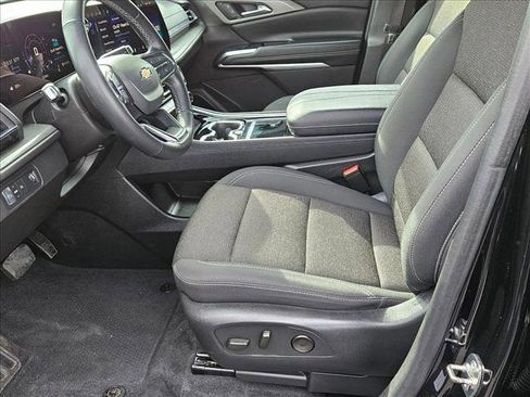 Used 2024 Chevrolet Traverse LT image 15