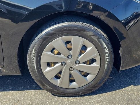 Used 2018 Kia Rio LX image 5