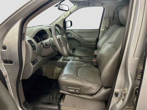 Used 2018 Nissan Frontier SL AWD/4WD image 13