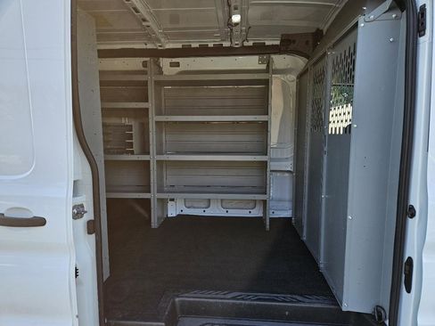 Used 2020 Ford Transit 250 Medium Roof RWD image 23