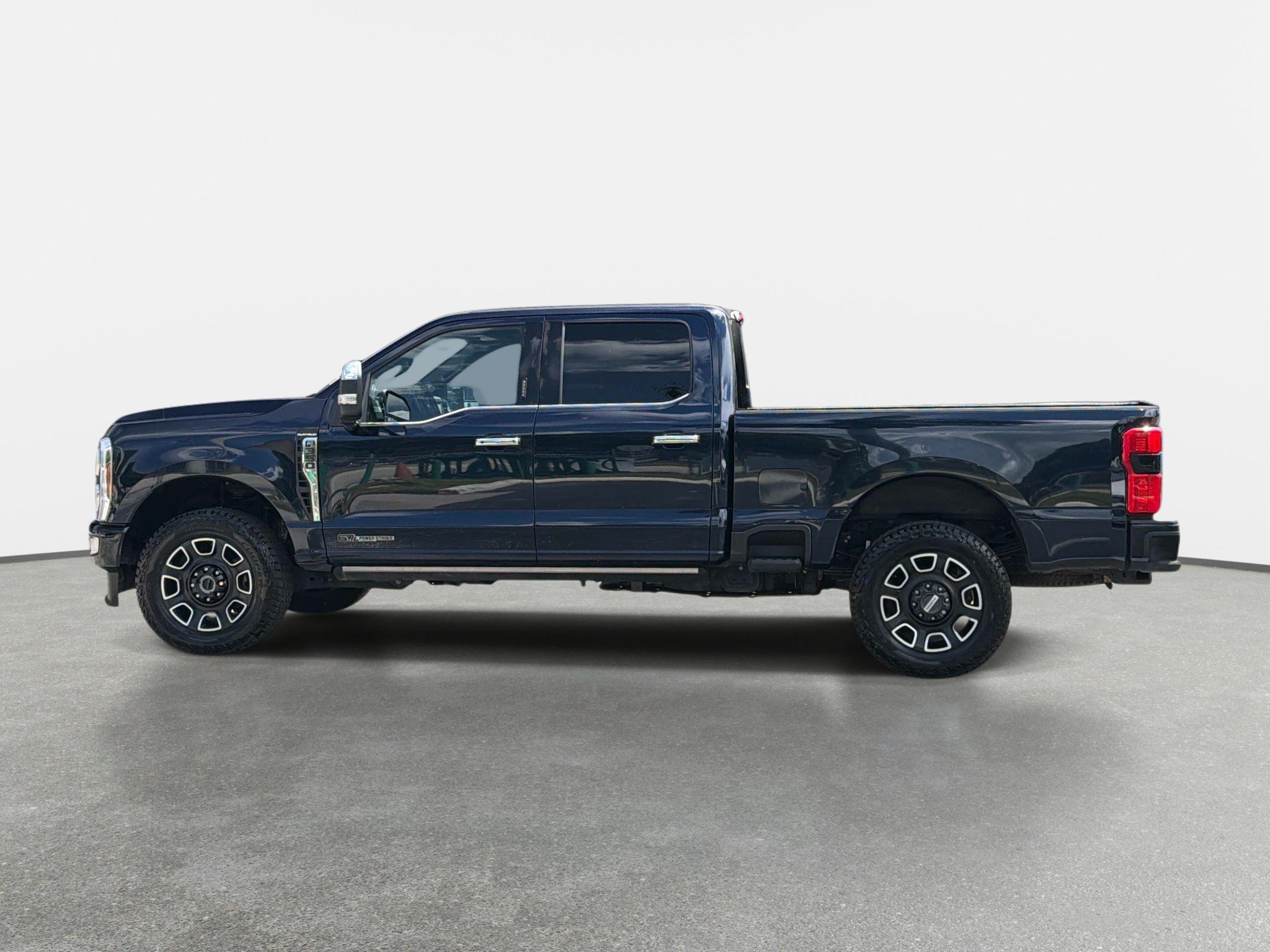 Used 2024 Ford F350 Platinum AWD/4WD image 8