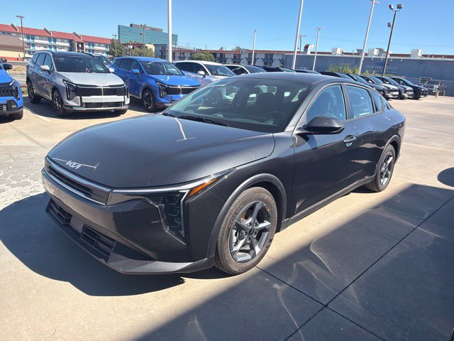 Used 2025 Kia K4 FWD image 1