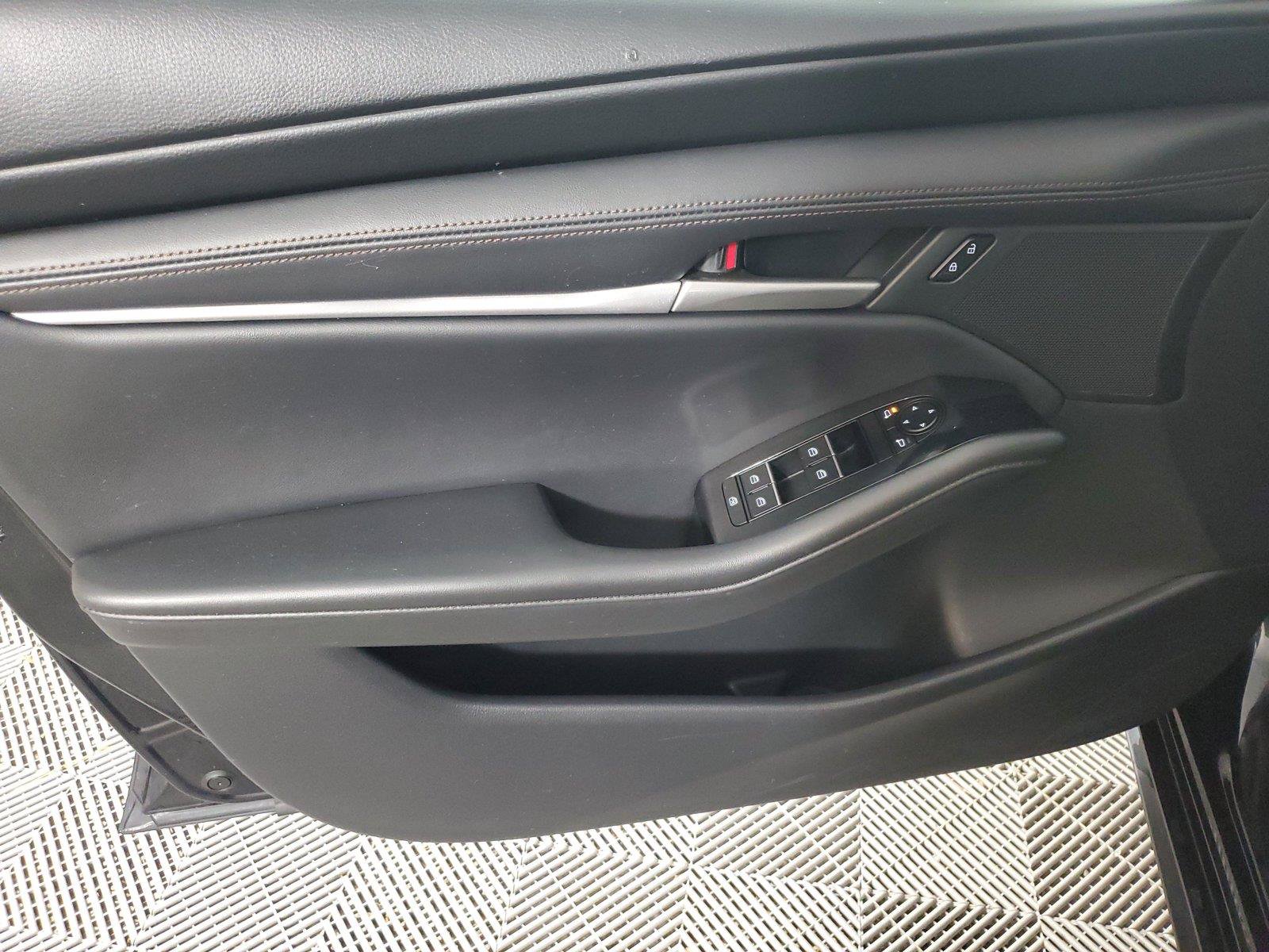 Used 2024 MAZDA MAZDA3 s FWD image 19