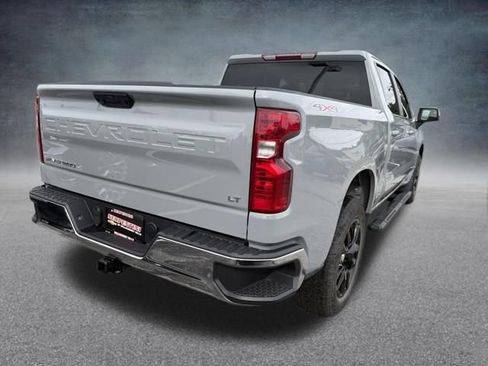 Used 2024 Chevrolet Silverado 1500 LT AWD/4WD image 6