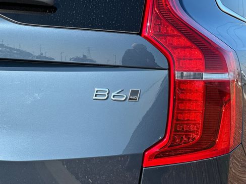 Used 2025 Volvo XC90 B6 Ultra image 35