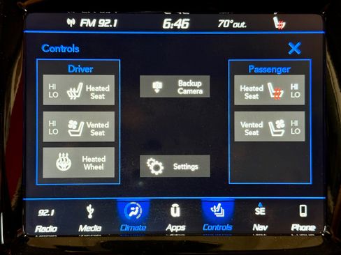 Used 2019 Jeep Cherokee Limited w/ Luxury Group AWD/4WD image 28
