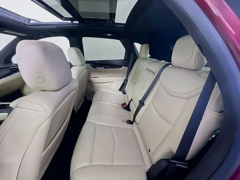 Used 2018 Cadillac XT5 Luxury w/ Driver Awareness Package image 25