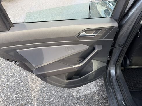 New 2025 Volkswagen Jetta SE image 13