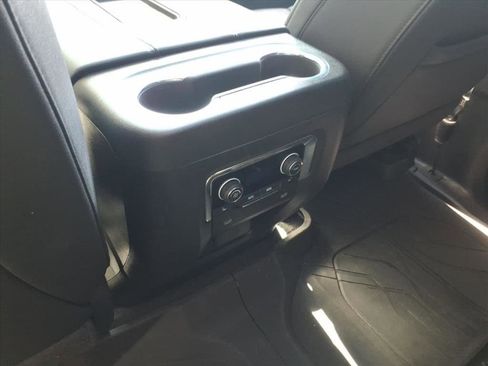 Used 2024 Chevrolet Suburban Z71 w/ Luxury Package AWD/4WD image 12