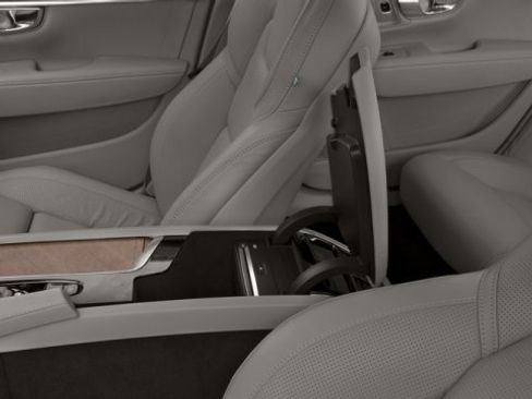 Used 2017 Volvo S90 T5 Momentum w/ Vision Package image 15