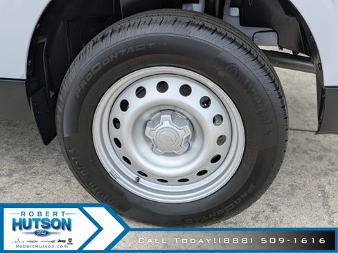 New 2025 Ford Maverick XL image 9