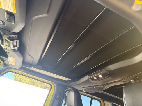 Used 2024 Jeep Wrangler Unlimited Rubicon 4xe AWD/4WD image 33