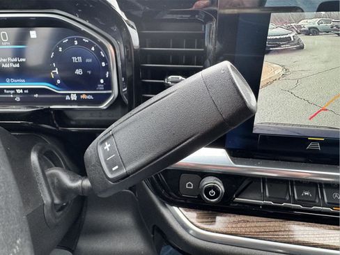 Used 2022 Chevrolet Silverado 1500 LT AWD/4WD image 24