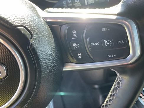 Used 2022 Jeep Wrangler Unlimited Sahara w/ Safety Group AWD/4WD image 43