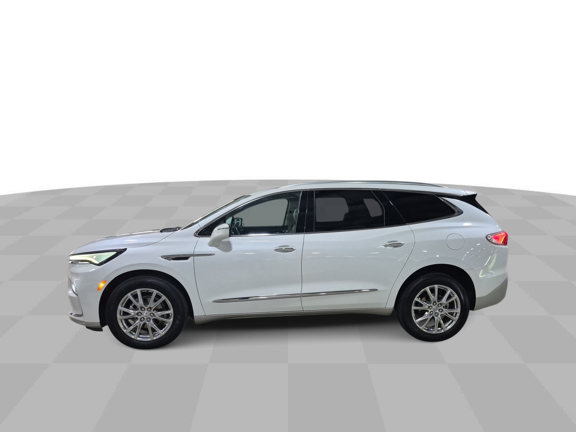 Used 2024 Buick Enclave Essence w/ Experience Buick Package AWD/4WD image 6