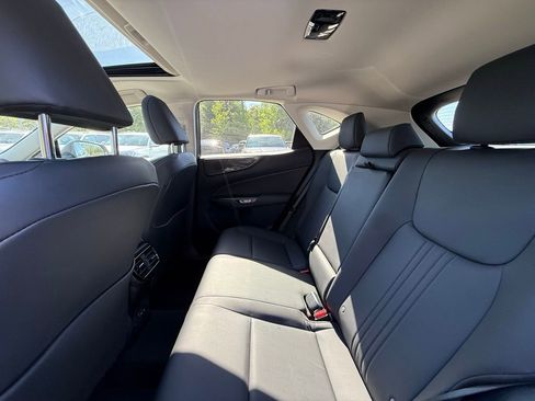Used 2024 Lexus NX 250 FWD image 15