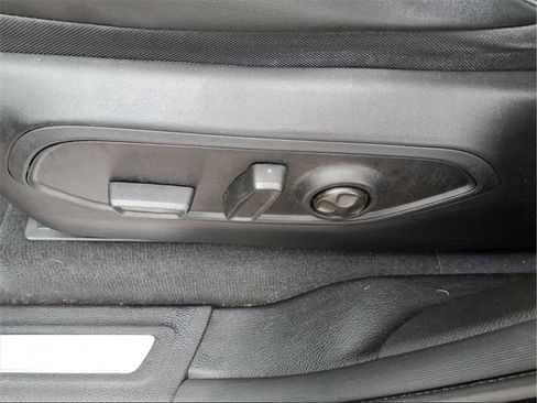 Used 2023 Jeep Grand Cherokee Overland image 13