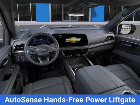 New 2026 Chevrolet Suburban Premier AWD/4WD image 18