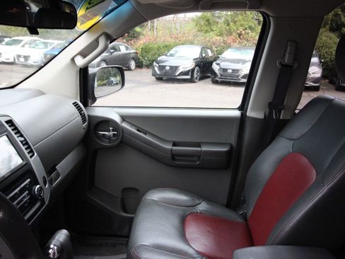 Used 2013 Nissan Xterra S w/ Value Package image 12