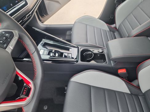 Certified 2025 Volkswagen GTI Autobahn image 15