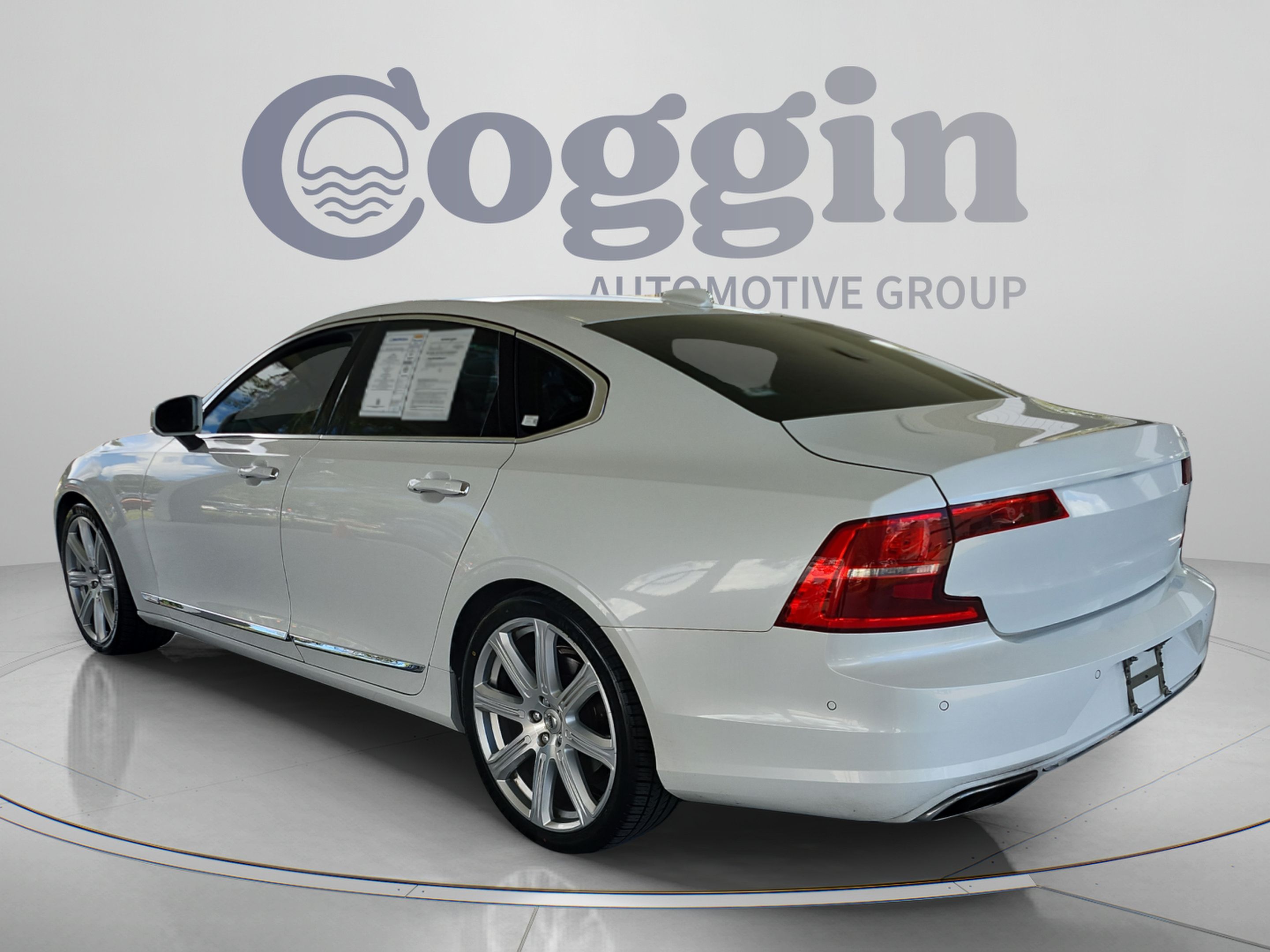 Used 2017 Volvo S90 T5 Inscription w/ Vision Package FWD image 3