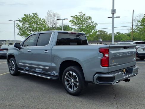 Used 2025 Chevrolet Silverado 1500 High Country w/ Z71 Off-Road Package AWD/4WD image 10