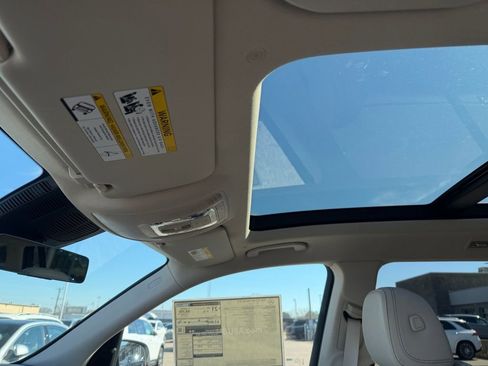 New 2026 Mercedes-Benz GLS 450 4MATIC image 15