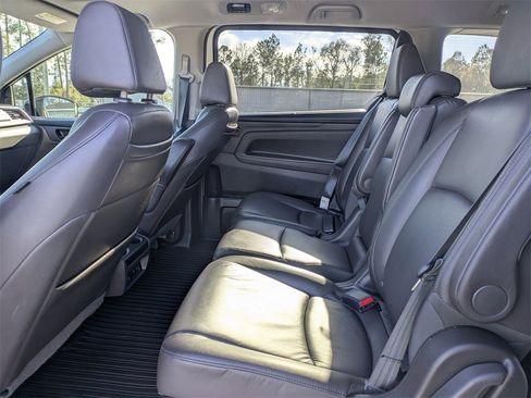Used 2018 Honda Odyssey Touring image 17