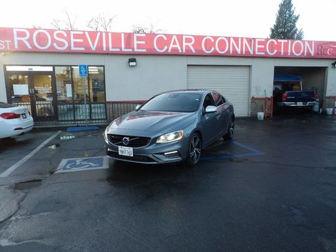 Used 2017 Volvo S60 T6 R-Design Platinum image 1