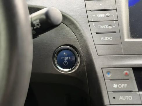 Used 2015 Toyota Prius Two image 23