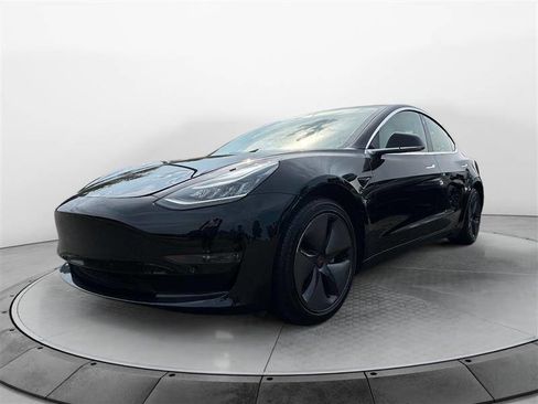 Used 2019 Tesla Model 3 Long Range image 1