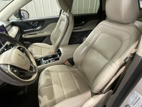 Used 2021 Lincoln Corsair Standard w/ Premium Package image 10