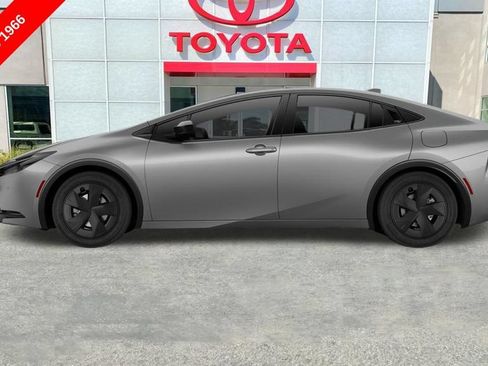 New 2027 Toyota Prius LE FWD image 3