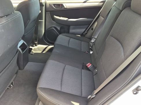 Used 2019 Subaru Outback 2.5i AWD/4WD image 32