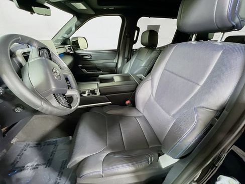 Used 2023 Toyota Tundra Platinum AWD/4WD image 17