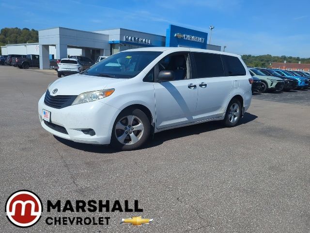 Used 2016 Toyota Sienna L FWD image 1