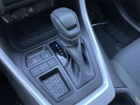 Used 2024 Toyota RAV4 LE image 24