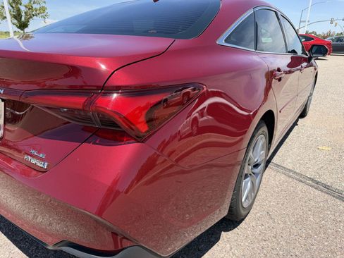 Used 2019 Toyota Avalon XLE w/ Carpet Mat Package FWD image 13