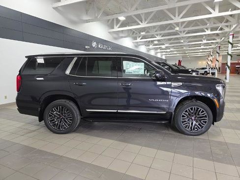 New 2026 GMC Yukon Elevation image 7