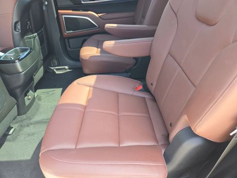 Used 2025 Kia Telluride SX AWD/4WD image 18