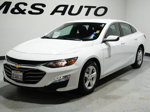 Used 2023 Chevrolet Malibu LT image 3