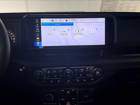 New 2025 Jeep Gladiator Rubicon w/ Safety Group image 15