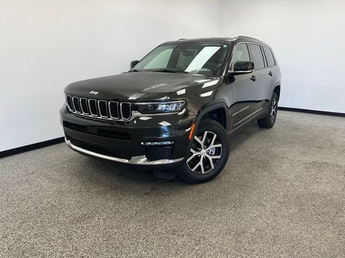Used 2024 Jeep Grand Cherokee L Limited image 3