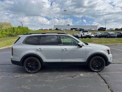 Used 2025 Kia Telluride EX X-Line AWD/4WD image 2