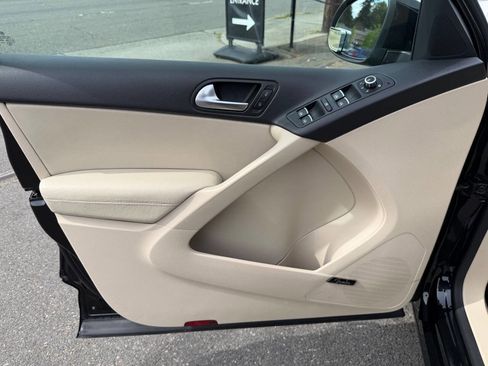 Used 2014 Volkswagen Tiguan S FWD image 40