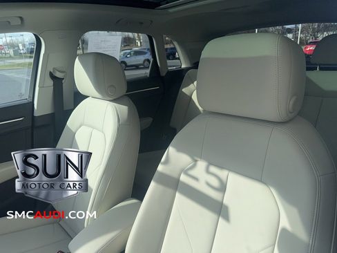 Certified 2025 Audi Q3 2.0T Premium Plus w/ Premium Plus Package image 22