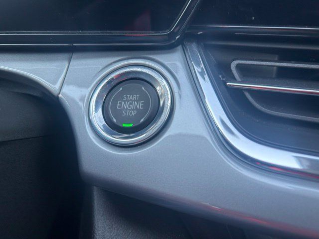 Used 2026 Chevrolet Trax LT w/ Driver Confidence Package FWD image 28