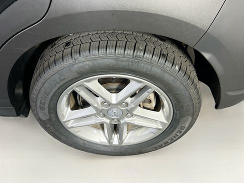 Used 2023 Hyundai Kona SE w/ Cargo Package AWD/4WD image 28